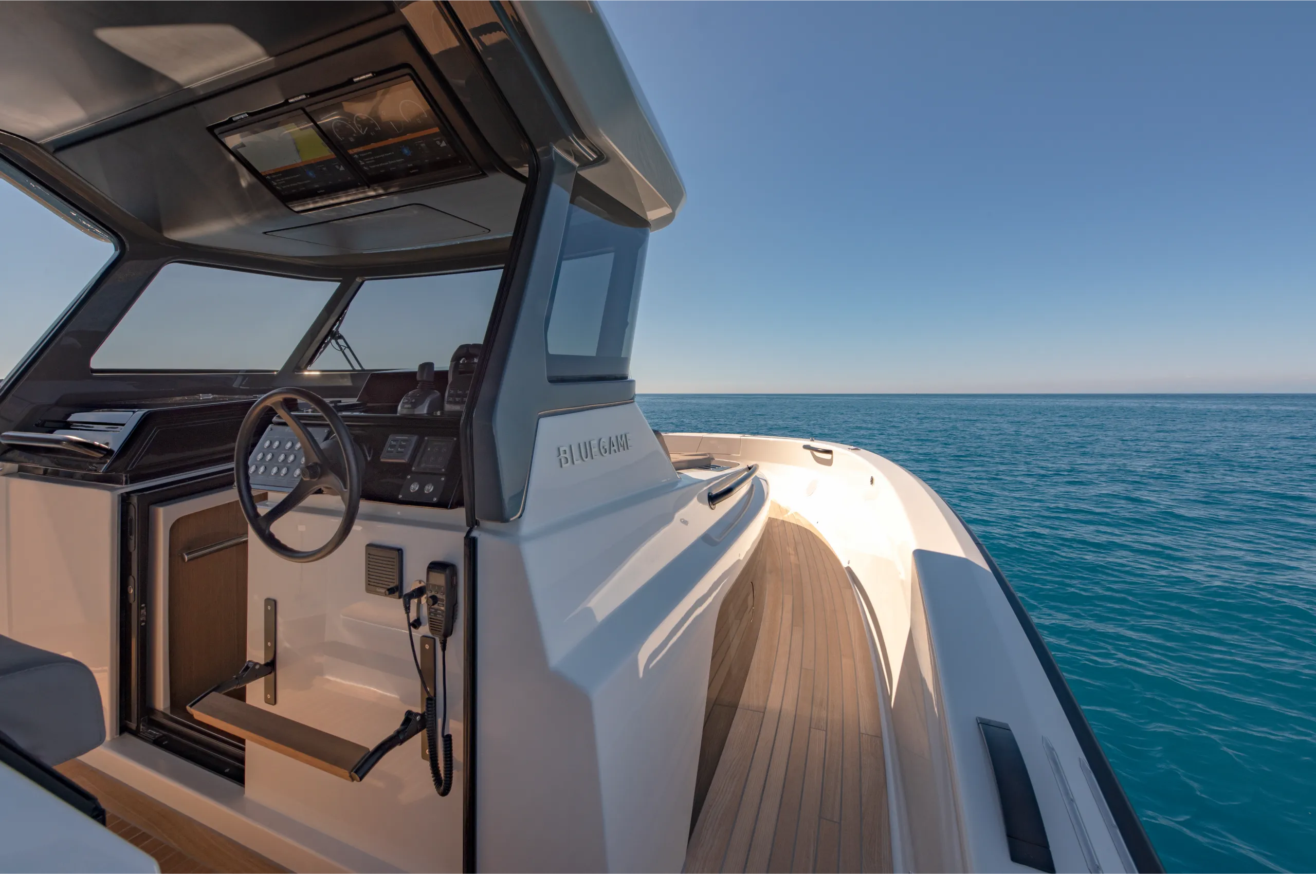 Full-Beam King-Size Owner's Cabin