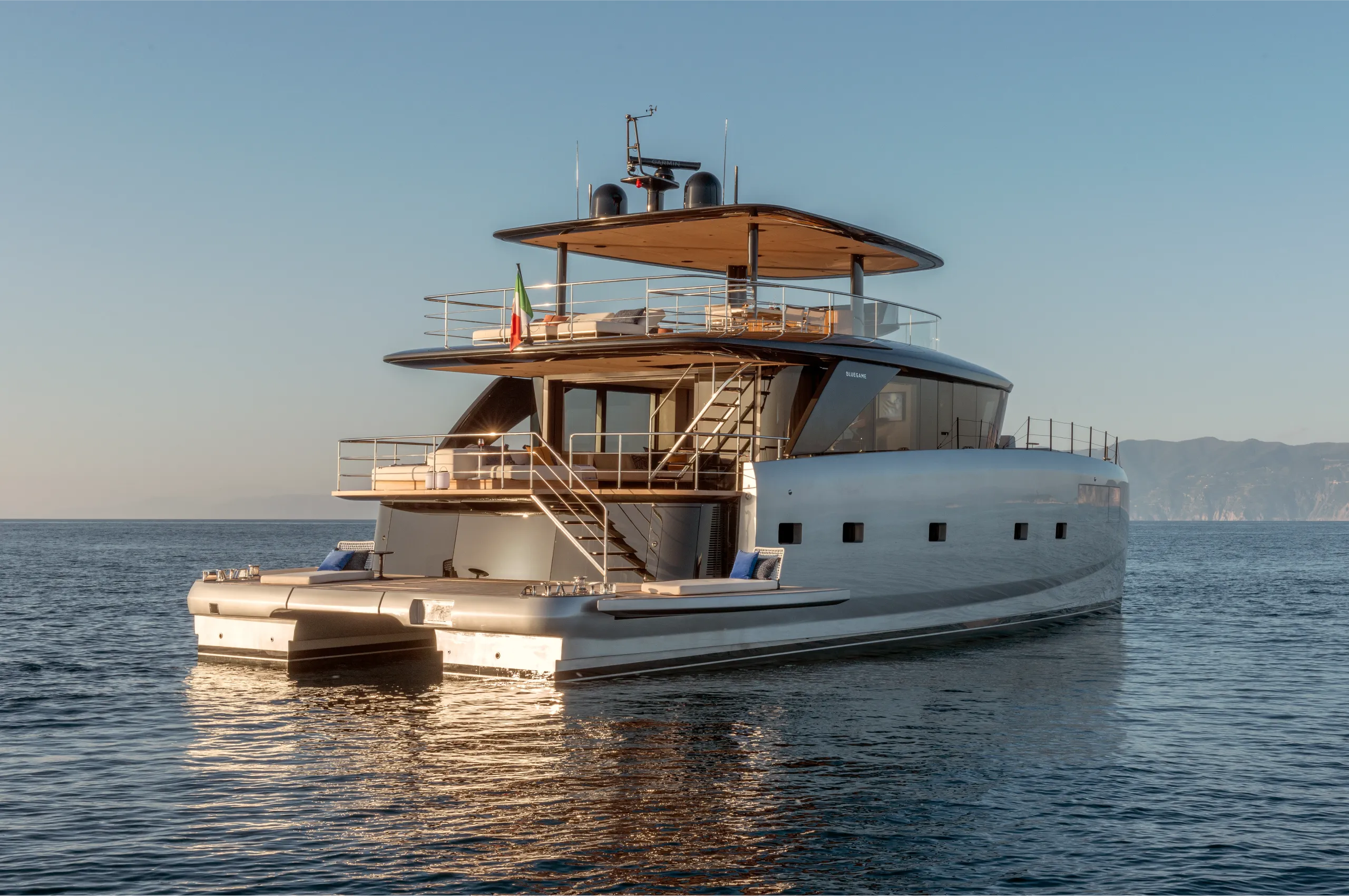 Space of a 100ft Yacht